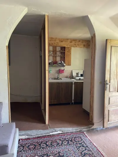 اقامتگاه سنتی یک خوابه دم زنون اساس