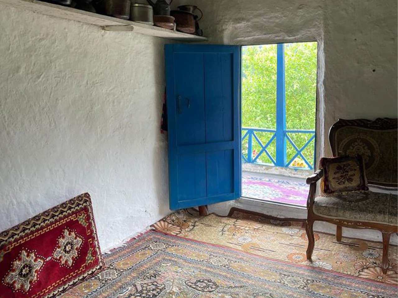 کلبه جنگلی سکوت