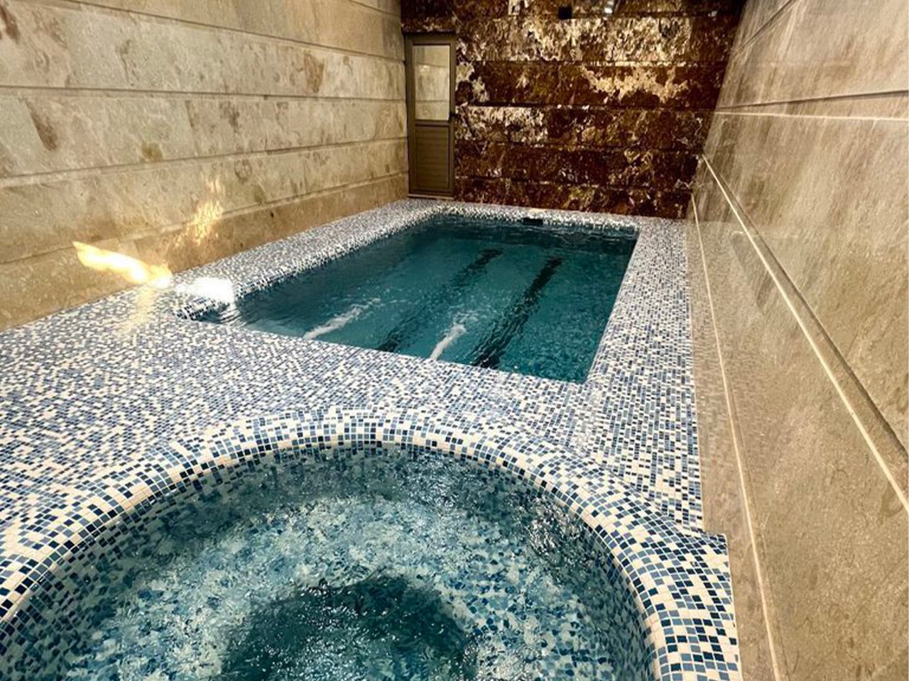 دوخوابه استخردار آبگرم اندیشه