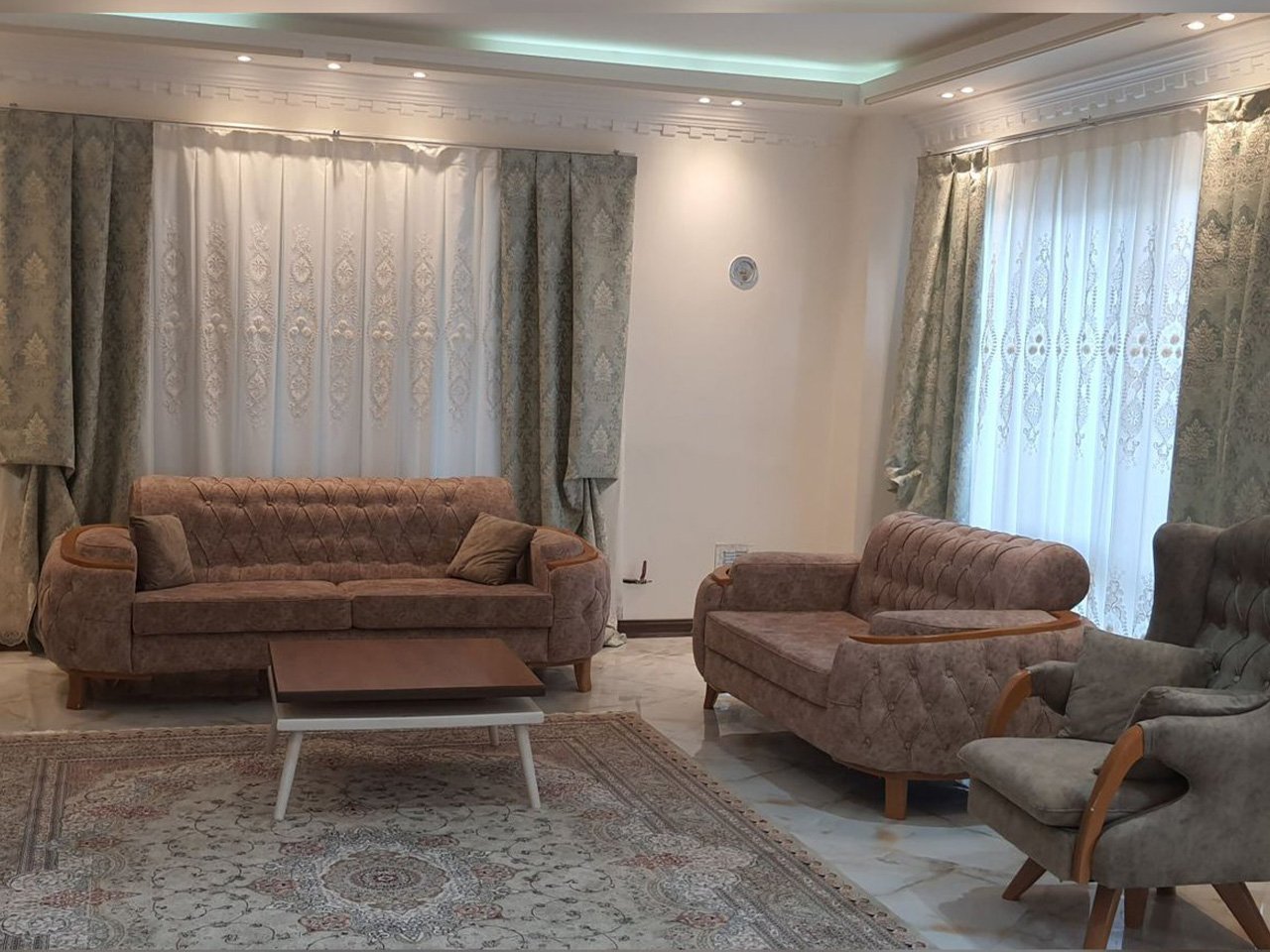 اجاره ویلا چهار خوابه استخردار آبگرم شمشاد متل قو (سلمانشهر)