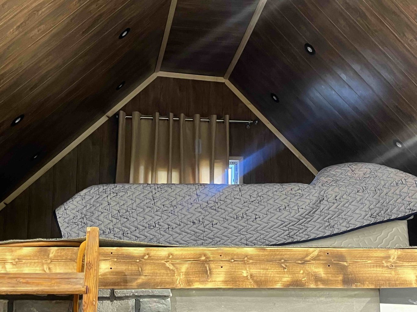 کلبه کلبه جنگلی آرتمیس