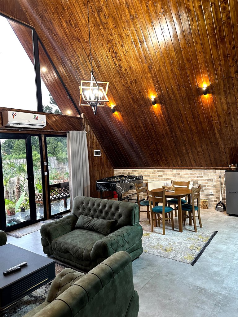 کلبه دوخوابه سوئیسی جکوزی دار مَلِج