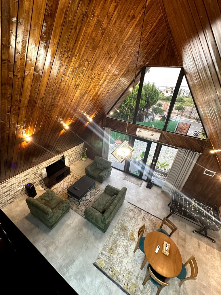 کلبه دوخوابه سوئیسی جکوزی دار مَلِج