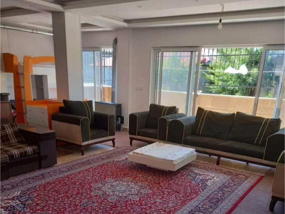 آپارتمان یک خوابه سفید رود 1