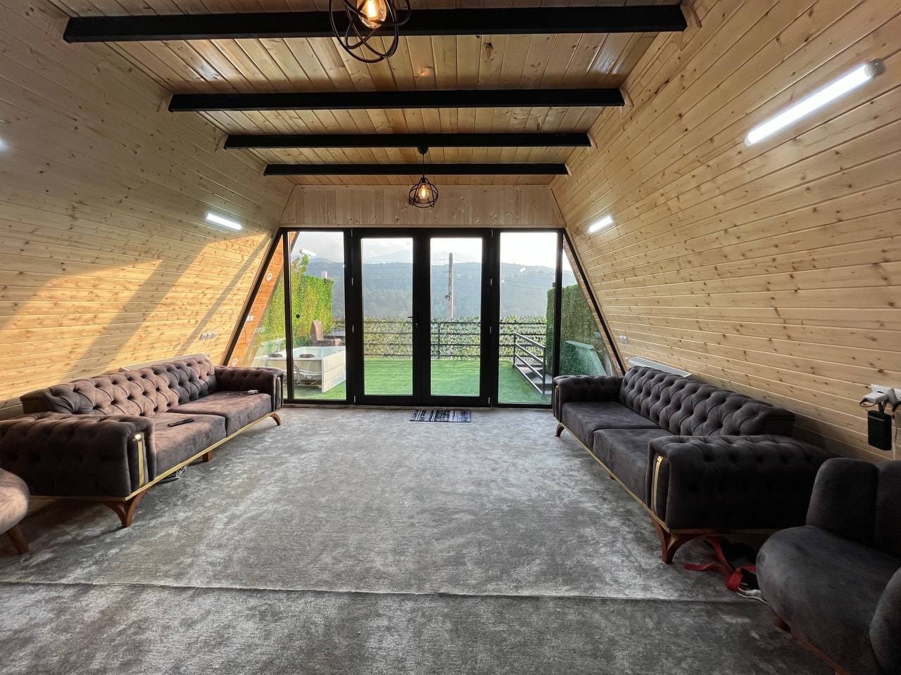 کلبه یک خوابه سوئیسی الدار ماهو