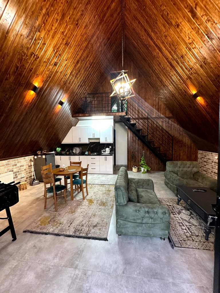 کلبه دوخوابه سوئیسی جکوزی دار مَلِج