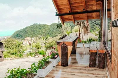 کلبه دوخوابه جنگلی چوبی صنوبر