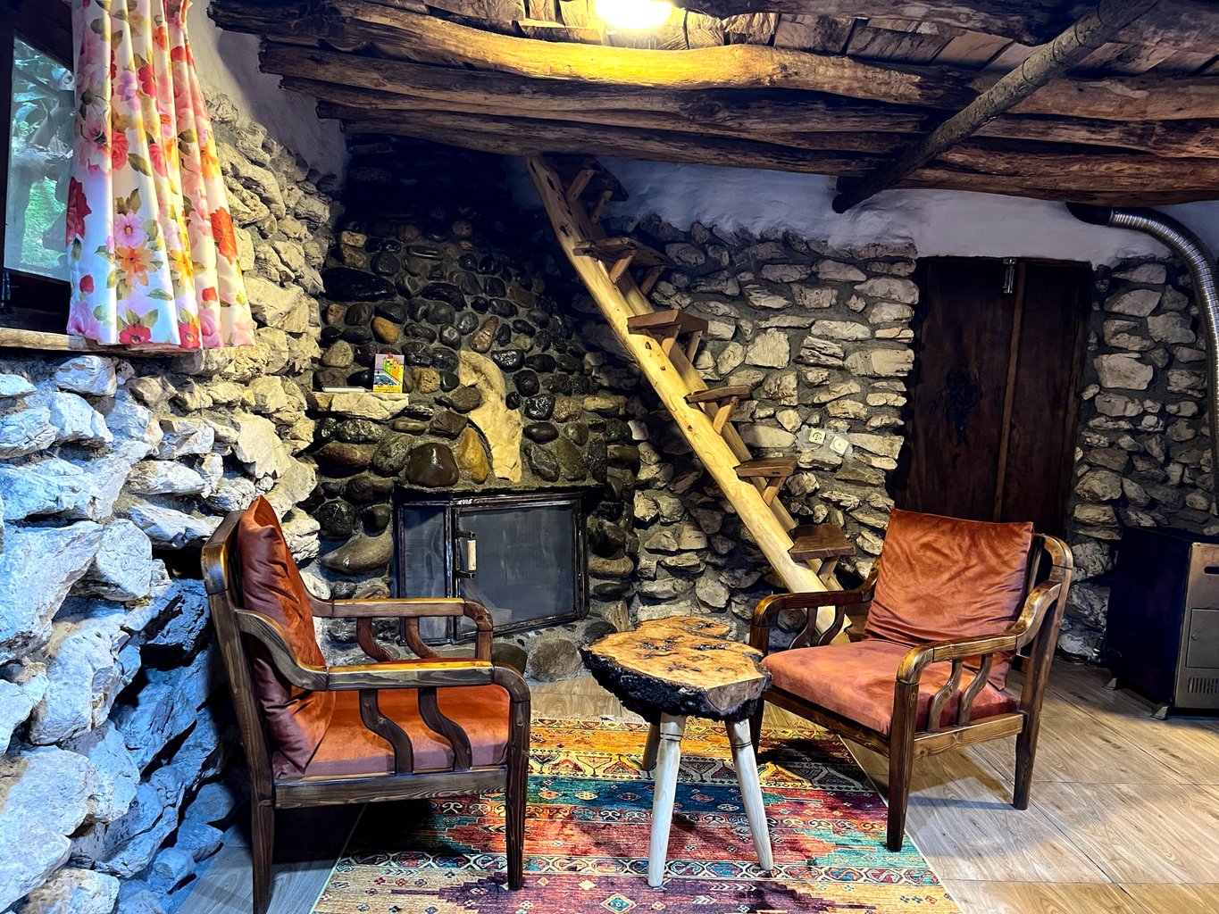 کلبه یک خوابه جنگلی حلما