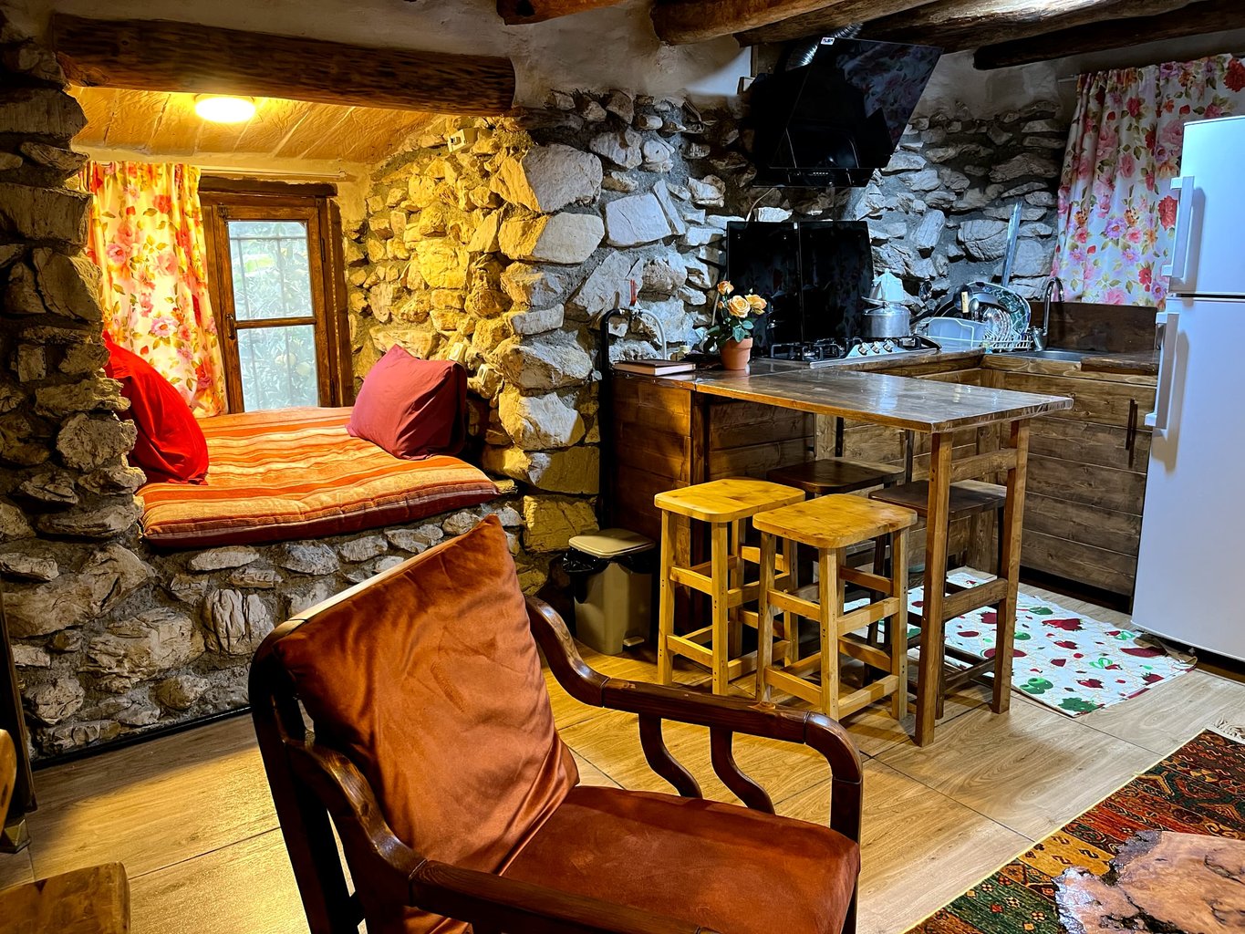 کلبه یک خوابه جنگلی حلما