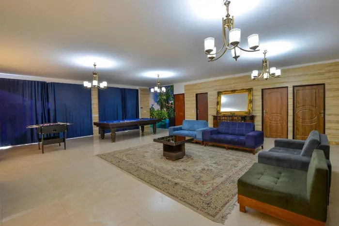 سه خوابه استخردار آبگرم نارون