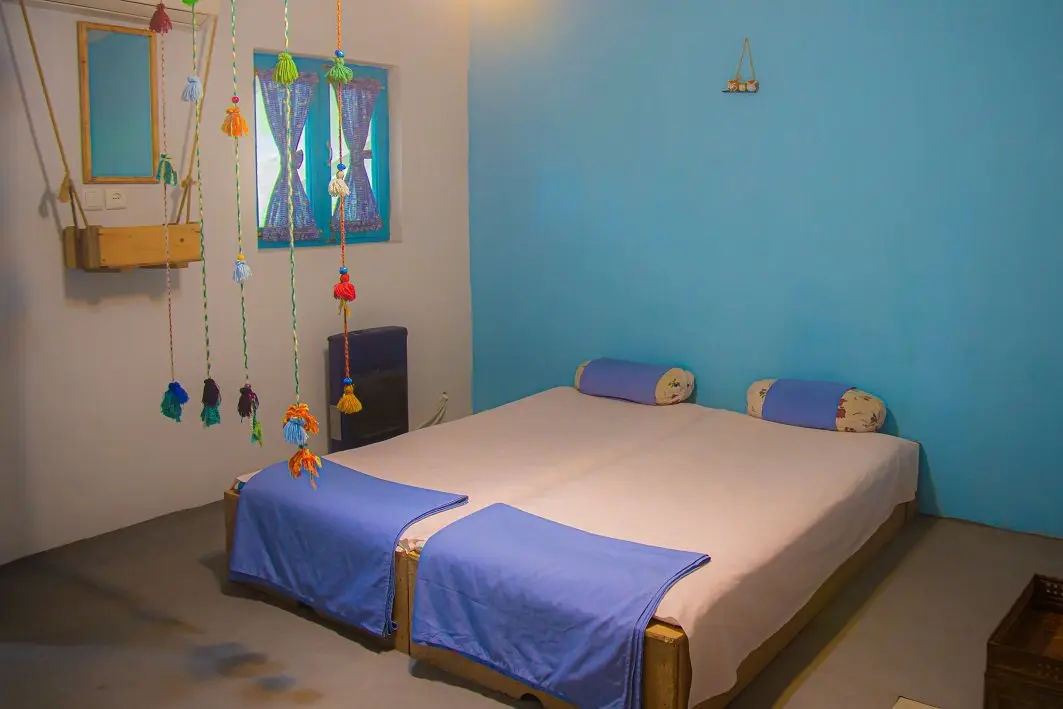 بوم گردی امی وی جا - واحد شورانگیز