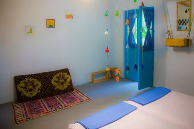 بومگردی امی وی جا - واحد شورانگیز