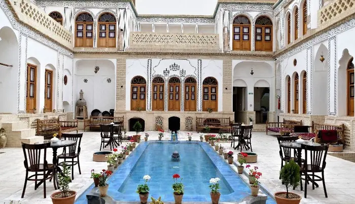 اقامتگاه سنتی سرای صباغیان - واحد عقیق