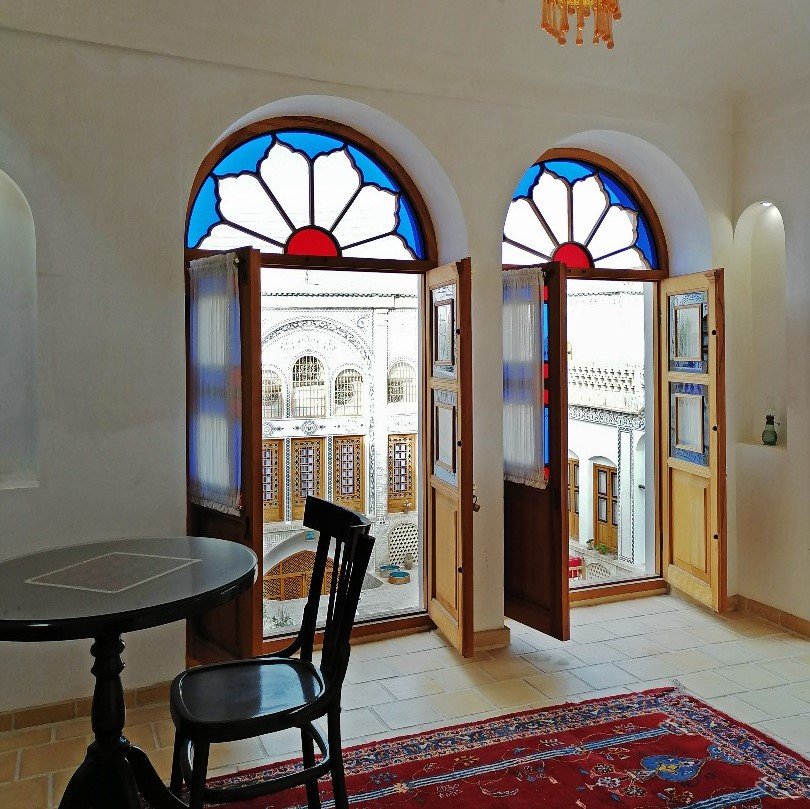 اقامتگاه سنتی سرای صباغیان - واحد جواهر