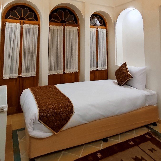 اقامتگاه سنتی سرای صباغیان - واحد ایراندخت ۲۰۷