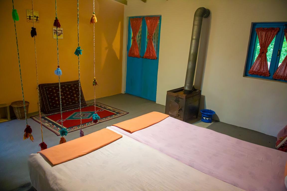 امی وی جا - واحد دست افشان