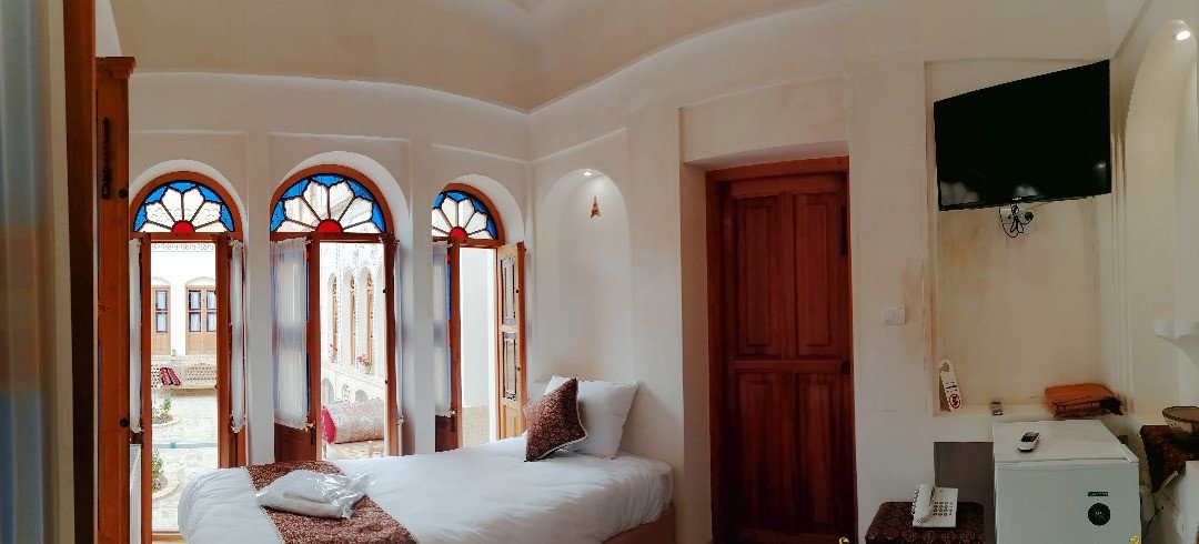 اقامتگاه سنتی سرای صباغیان - واحد ایراندخت ۲۰۷