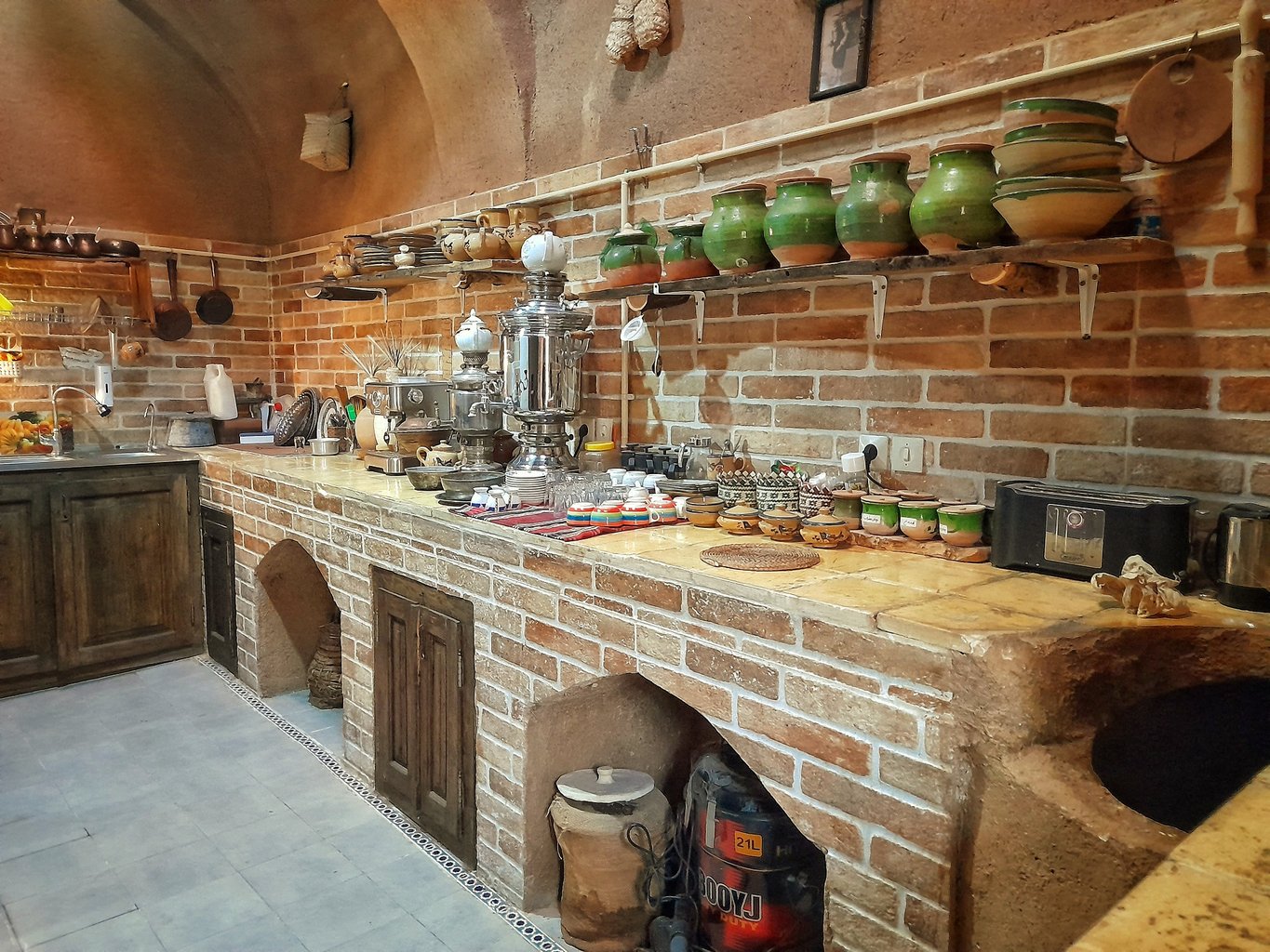 شمس تبریزی - واحد ۳۰۵