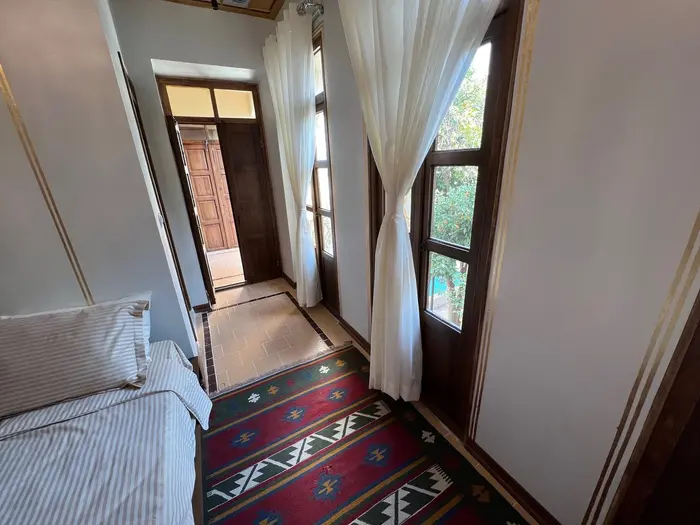 اقامتگاه سنتی روزبهان - واحد زرین دخت