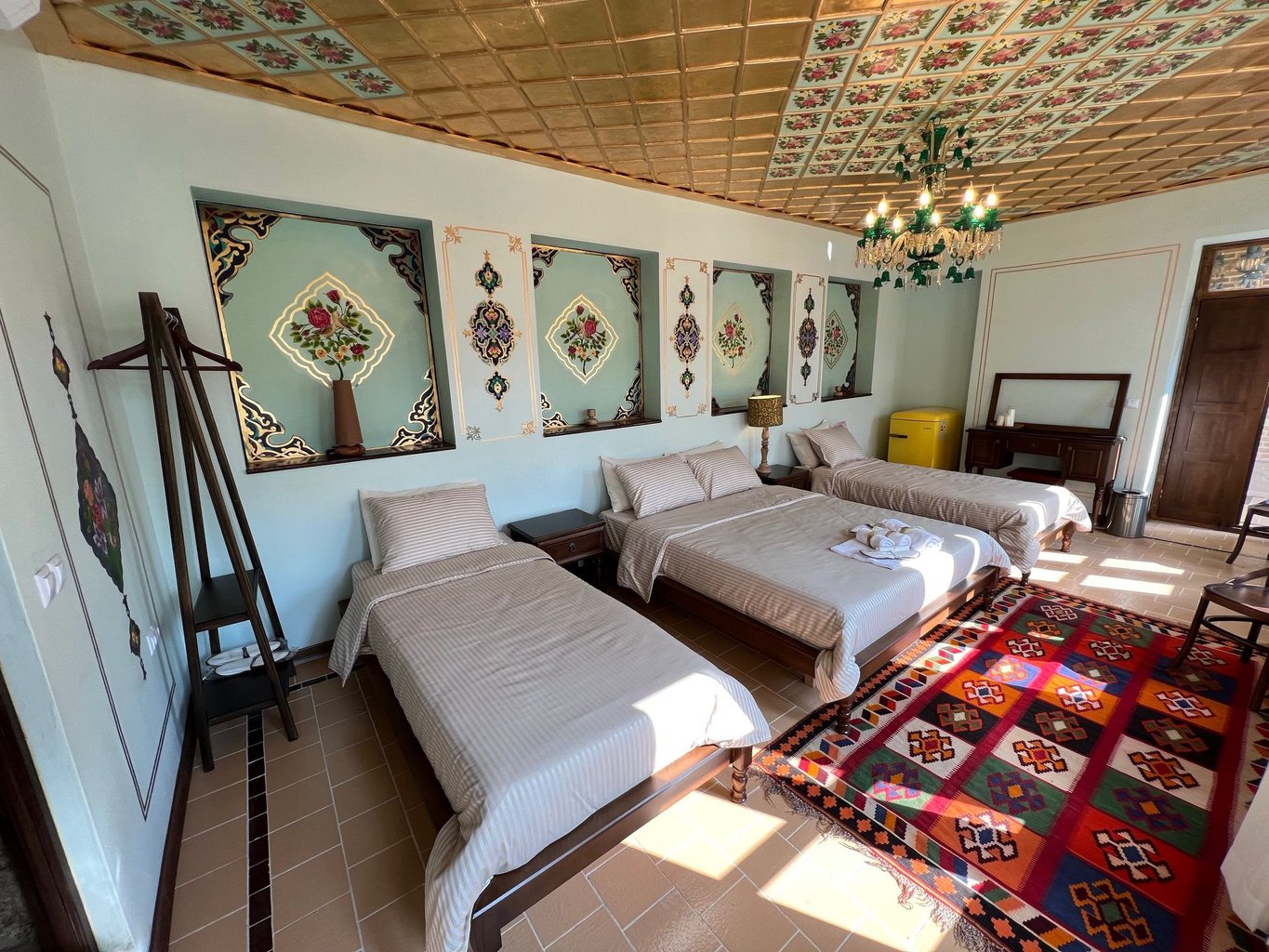 اقامتگاه سنتی روزبهان - واحد ایران دخت