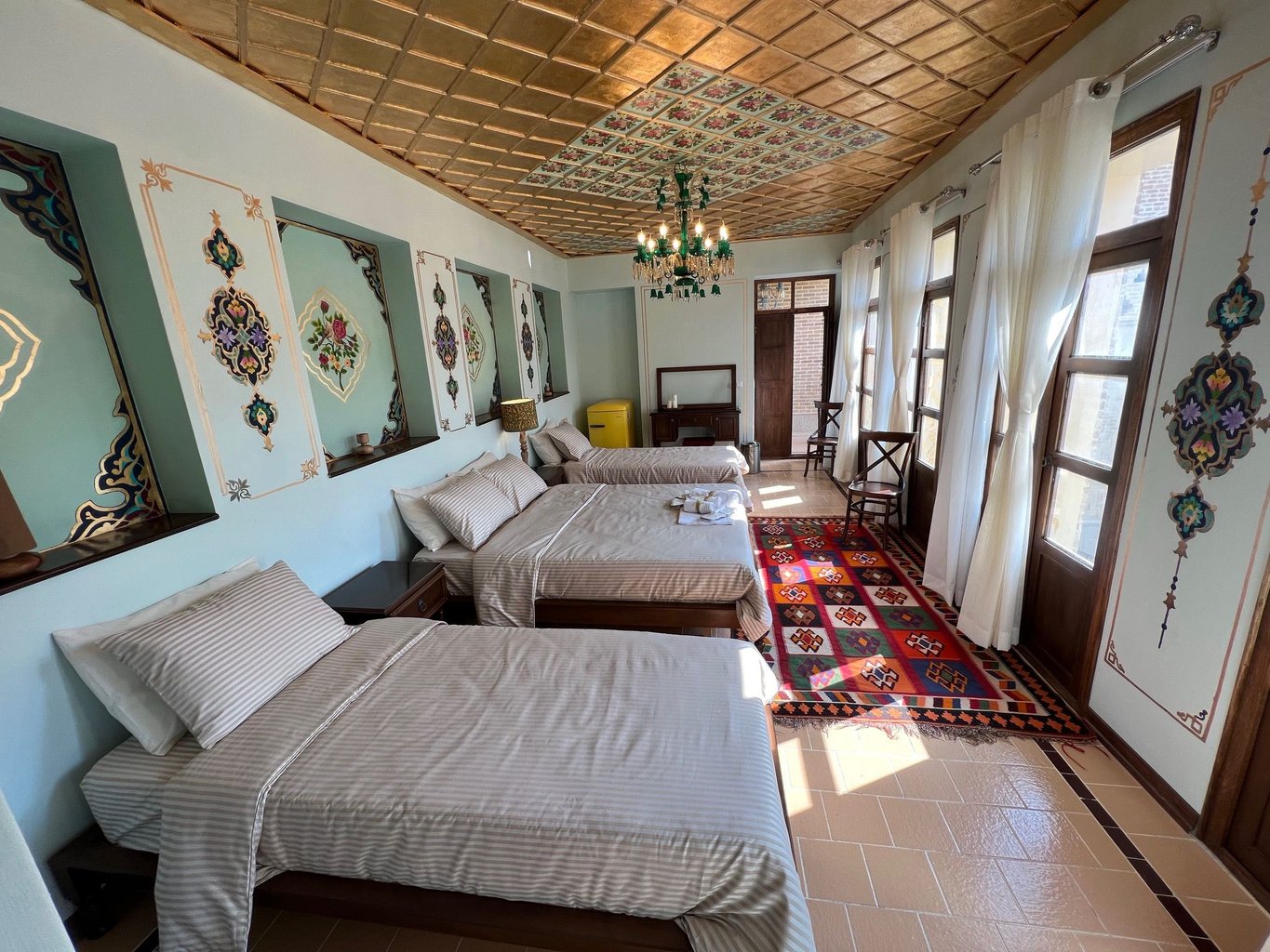 اقامتگاه سنتی روزبهان - واحد ایران دخت