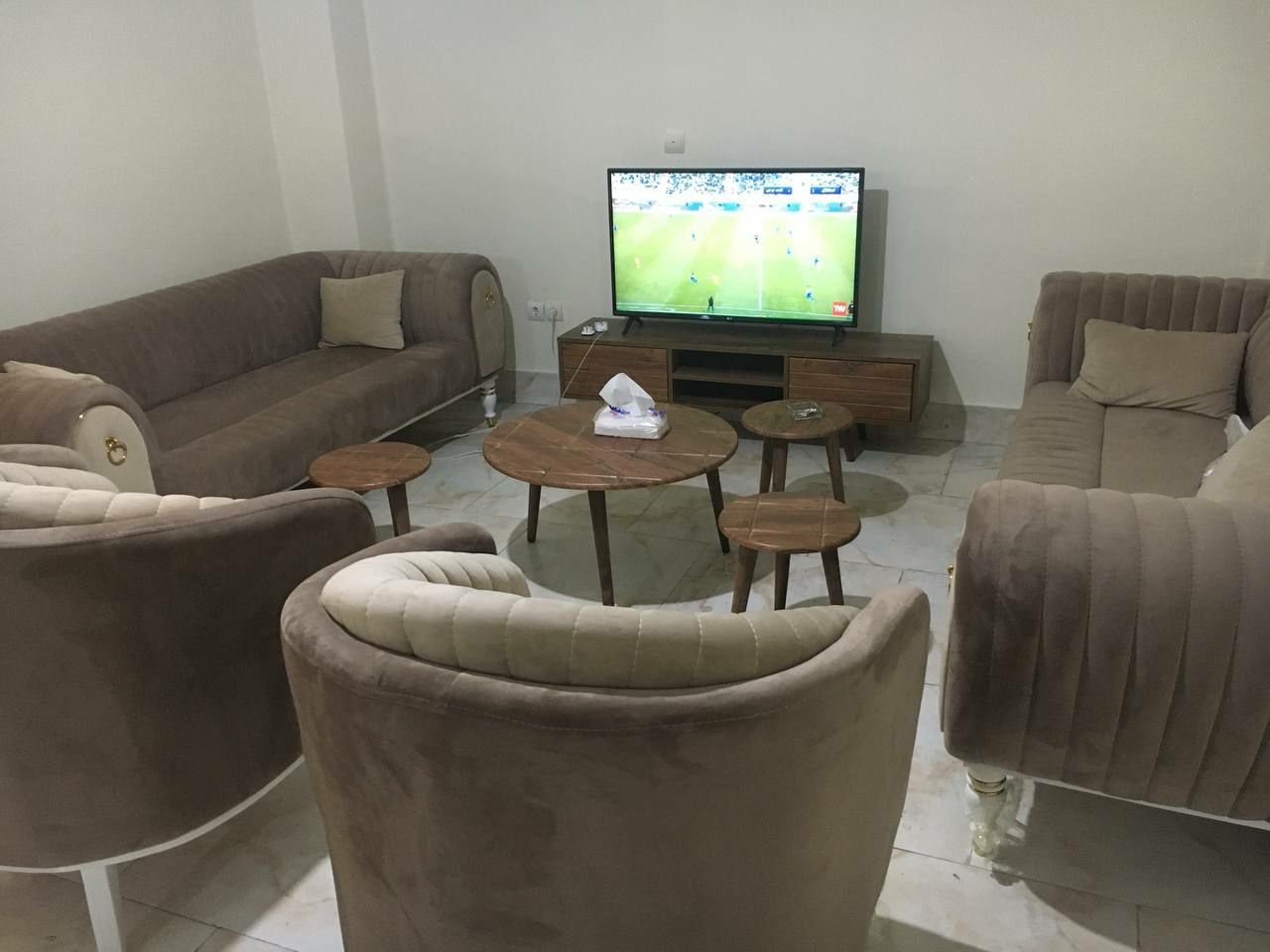 آپارتمان دوخوابه حسنی 1