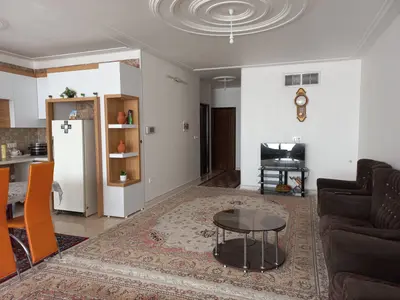 آپارتمان دوخوابه سایه روشن