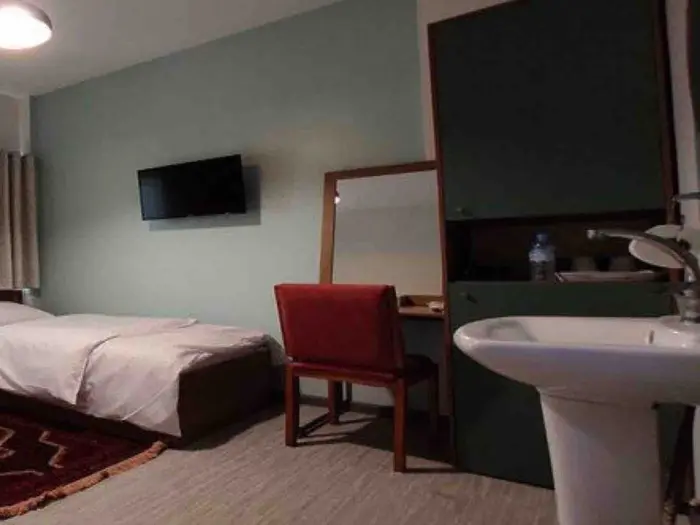 مسافرخانه شهریار نوین - واحد دوتخته تویین ۷ کارگرجنوبی