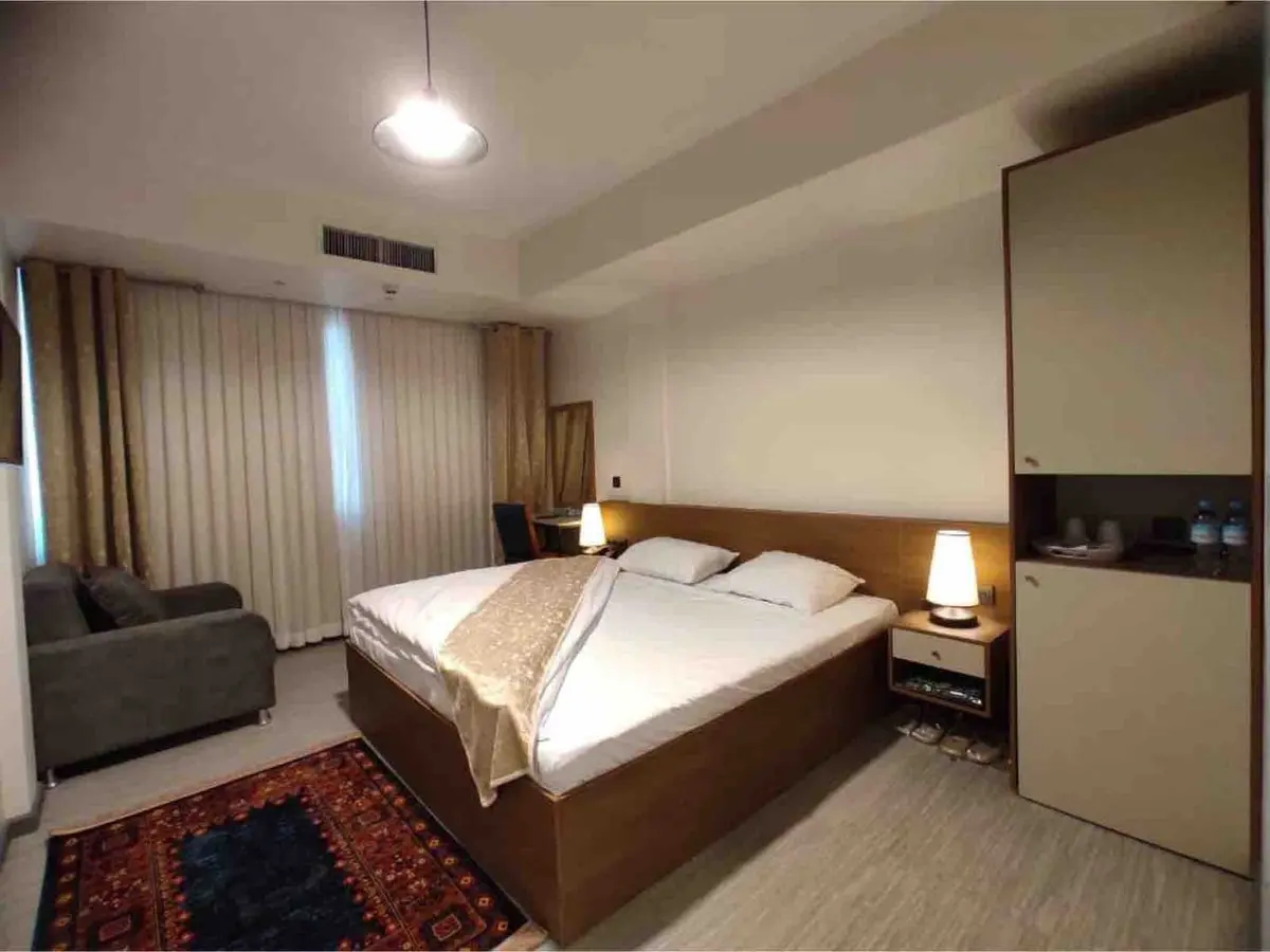 مسافرخانه شهریارنوین - واحد دوتخته کینگ کارگرجنوبی