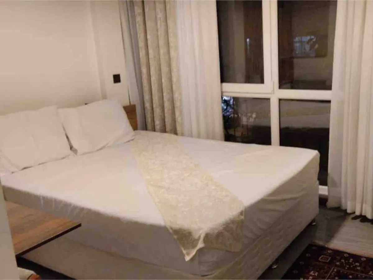 مسافرخانه شهریارنوین - واحد دوتخته کویین ۷ کارگرجنوبی