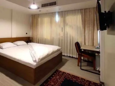 مسافرخانه شهریارنوین - واحد دوتخته کویین ۶ کارگرجنوبی