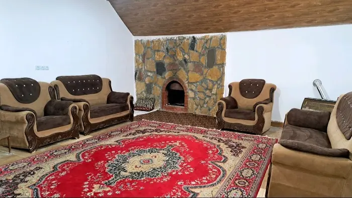 ویلا یک خوابه سوئیسی استخردار برم خوشمکان - سالن پذیرایی