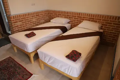 بومگردی گلجان - واحد اطلسی