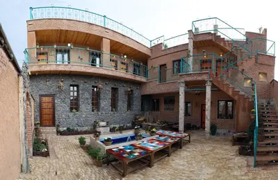 بومگردی گلجان - واحد بنفشه