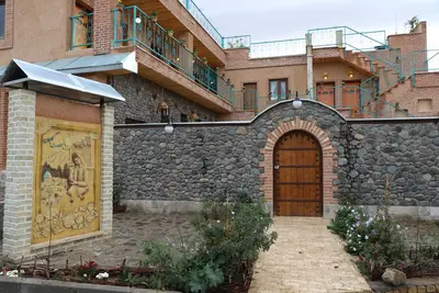 بومگردی گلجان - واحد بنفشه