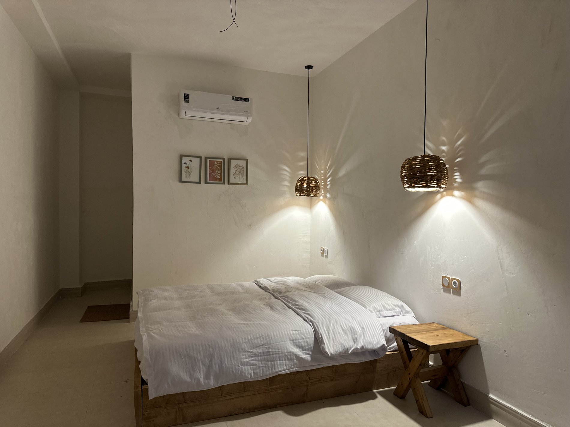 بومگردی اقامتگاه بومگردی عادل - واحد موج