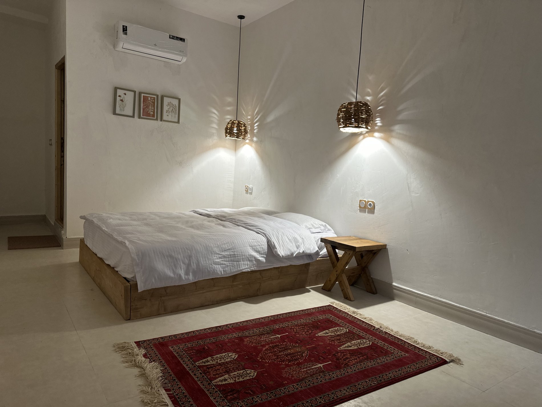 بومگردی اقامتگاه بومگردی عادل - واحد موج