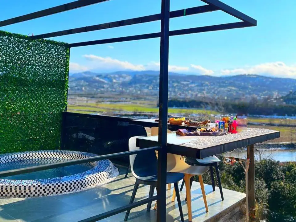 کلبه دوخوابه جکوزی دار ماهور ۲