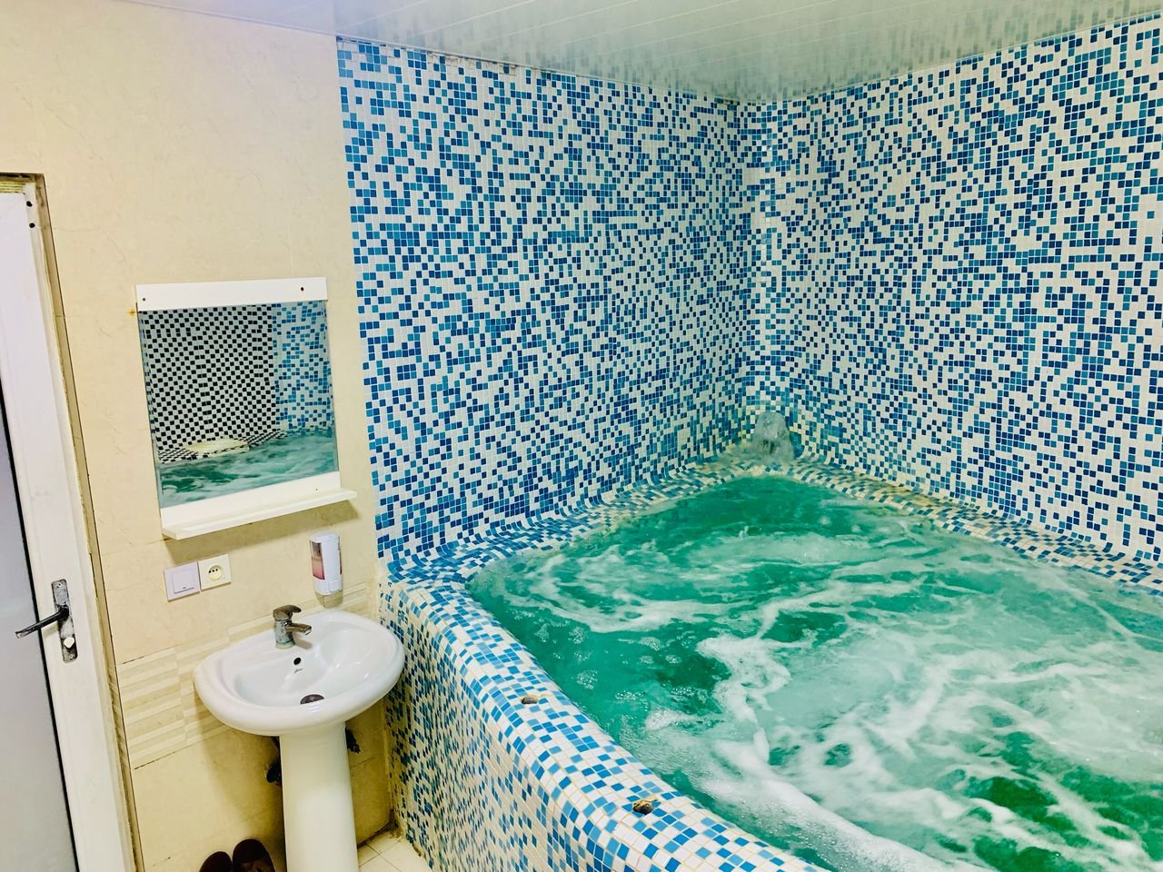 سوئیت یک خوابه ماموت - واحد 6