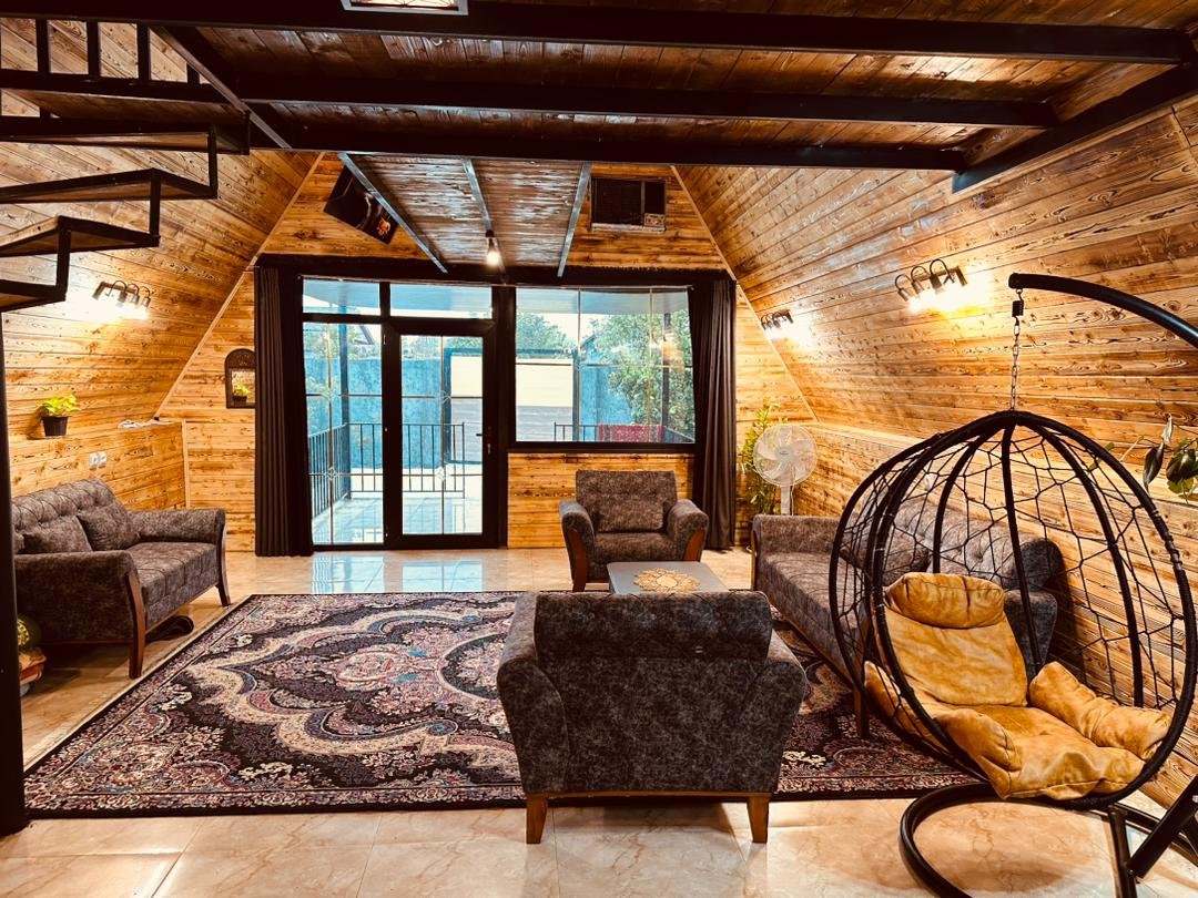 کلبه یک خوابه سوئیسی جکوزی دار رز