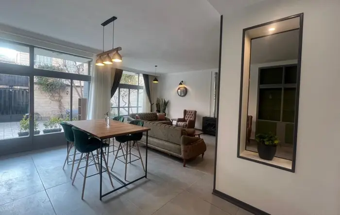 آپارتمان دوخوابه آپادانا ۱