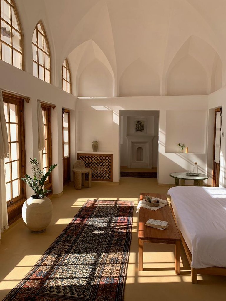 اقامتگاه سنتی خانه نزادی - واحد پنج دری