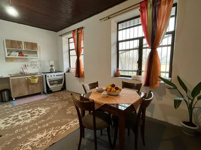 بوم گردی زمانه - واحد خورشید