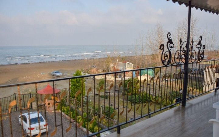 ویلا دوخوابه ساحلی توکلی 1