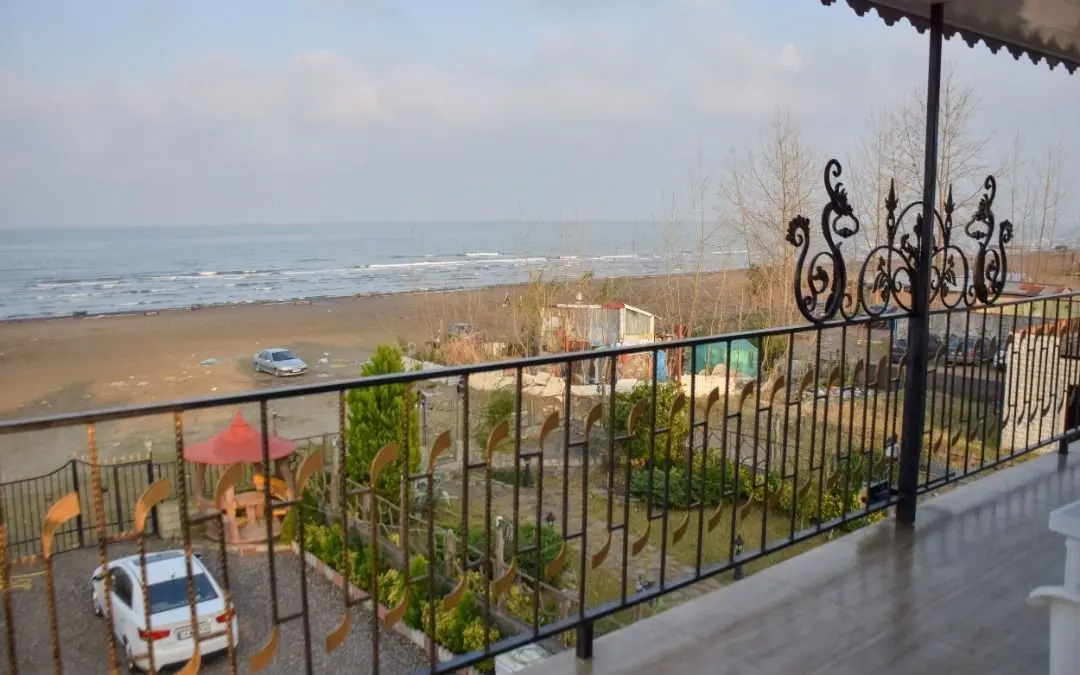 ویلا دوخوابه ساحلی توکلی 1