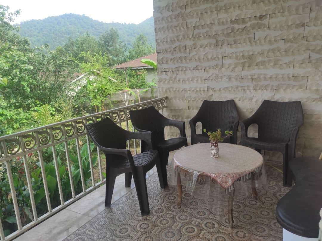 ویلا یک خوابه جنگلی مه آشیان - ایوان