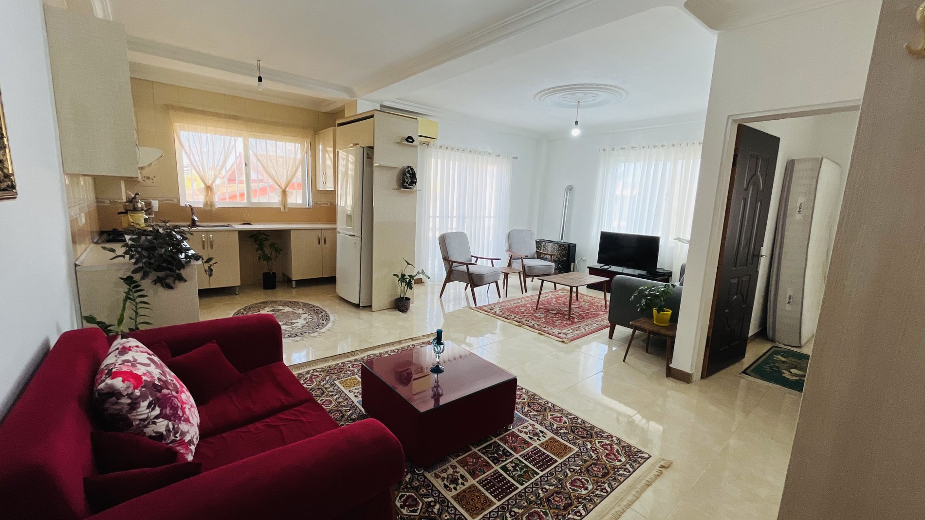 آپارتمان یک خوابه تیدا