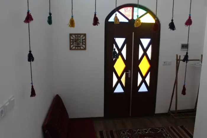 اقامتگاه سنتی کاج کهن - واحد عقیق