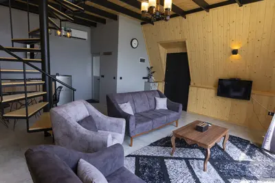 کلبه یک خوابه چوبی جکوزی دار سولی