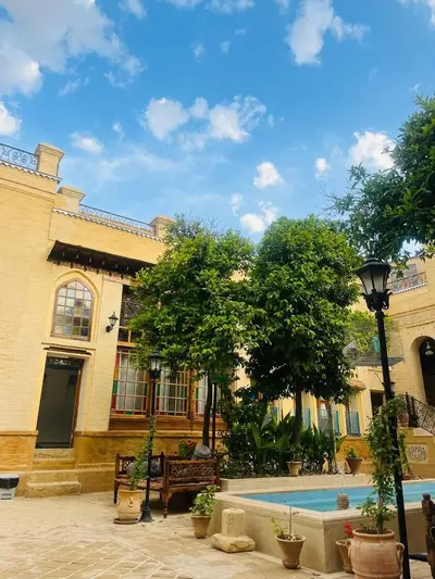 اقامتگاه سنتی آناهید - واحد ارغوان